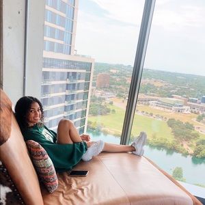 Meet your Posher, Kay